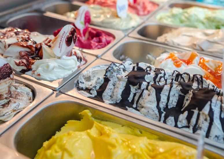 CHILL STORY Desserts and Ice Creams